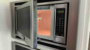 The Microwave Runs and Stops